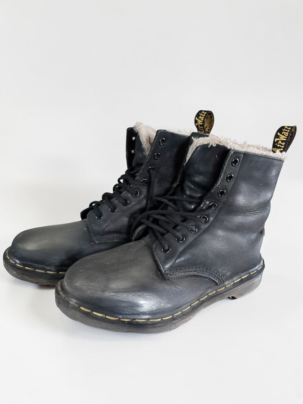 Dr Martens Fur Lined Black Leather Boots Size 9 US Winter Grunge